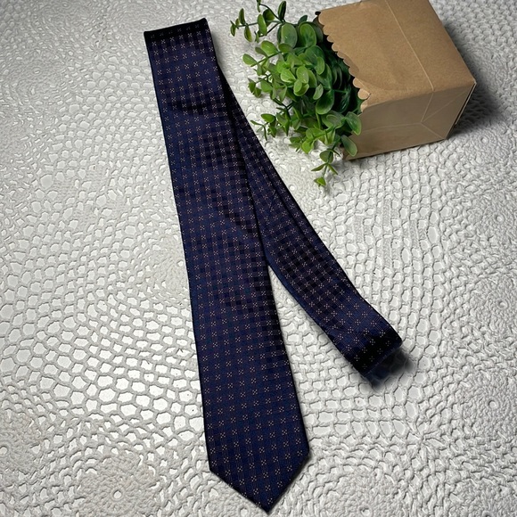 Calvin Klein 100% silk tie - Picture 1 of 6